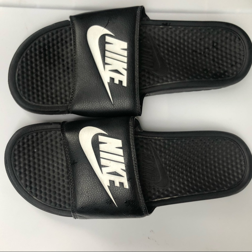 Nike slides